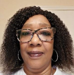 Meet your Posher, Annette